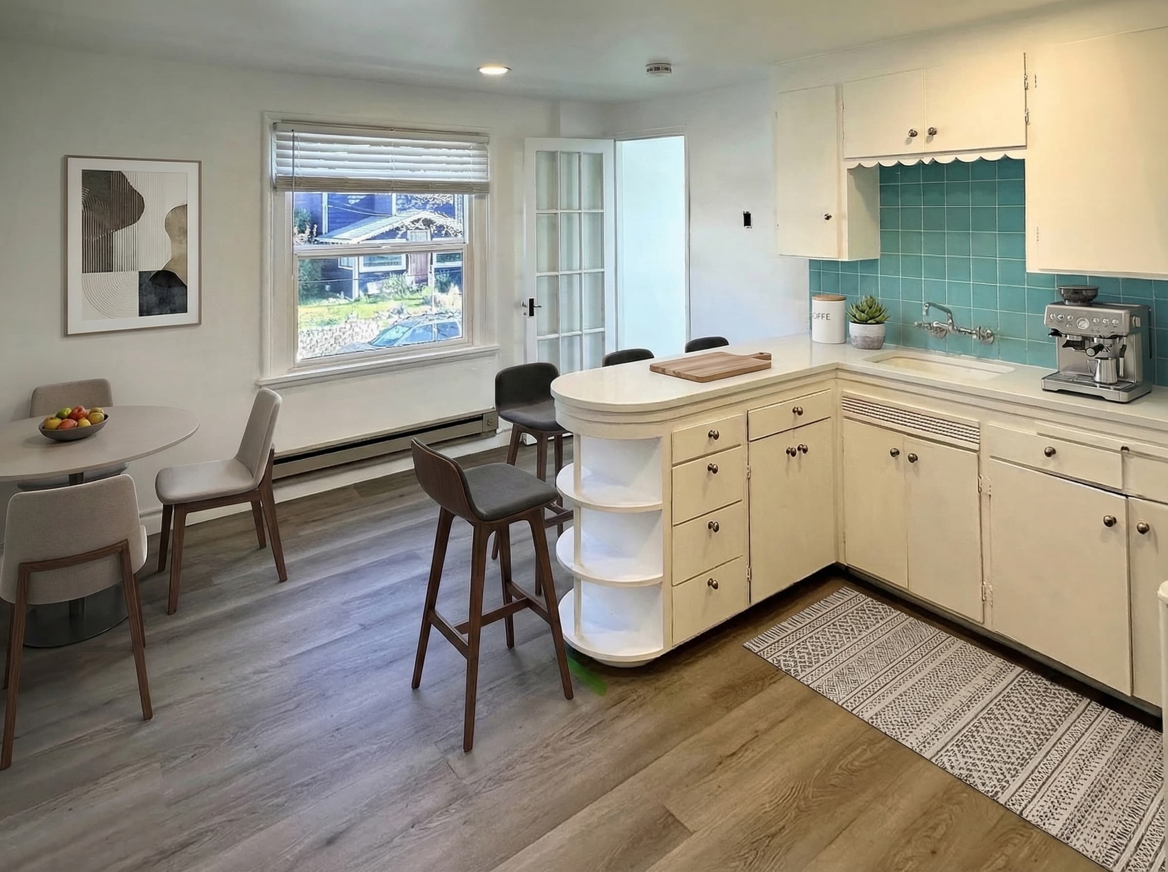 4027 Beach Dr SW, Seattle, WA 98116, USA - Renovation & Virtual Staging